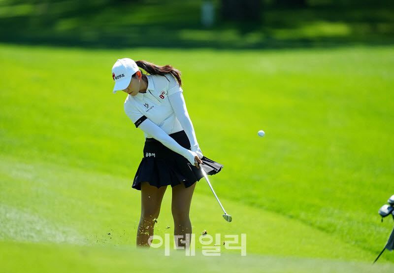 [포토]이지현,부드러운 임팩트