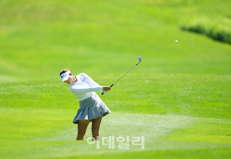 [포토]김민솔,감각적으로 핀에 붙인다