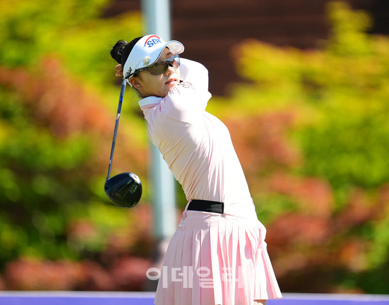 [포토]강민진,강력하게 타수를 줄인다