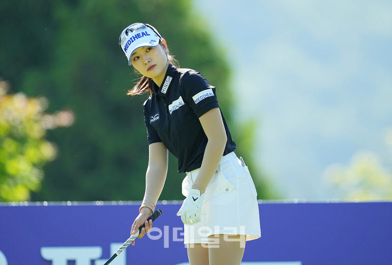 [포토]안지현,공략 방향으로 선다