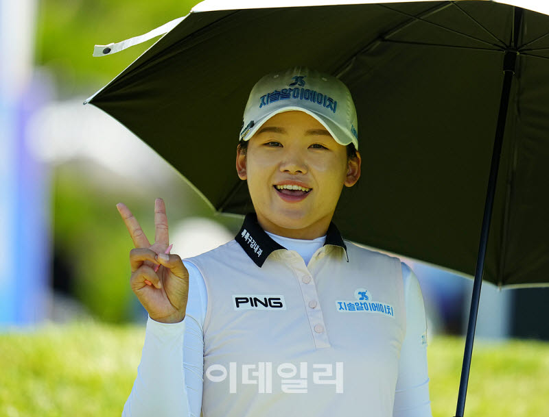 [포토]오경은,밝은 브이로 출발하는 최종일