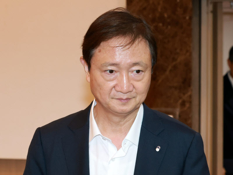 [포토]금융소비자보호 정책평가위 출범 회의 참석하는 이찬진 금융감독원장