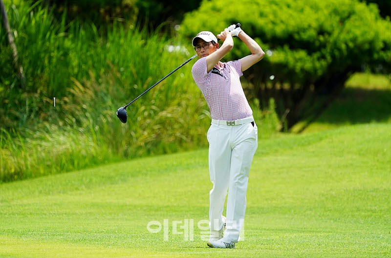 [포토] 신광철, 호쾌한 샷으로 우승에 도전한다