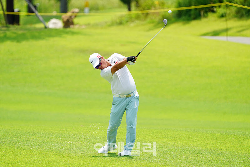 [포토] 강지만, 핀을 향해 쏜다