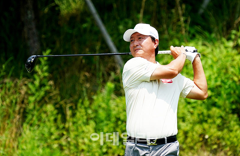 [포토] 황인춘, 파워샷으로 우승을 노린다