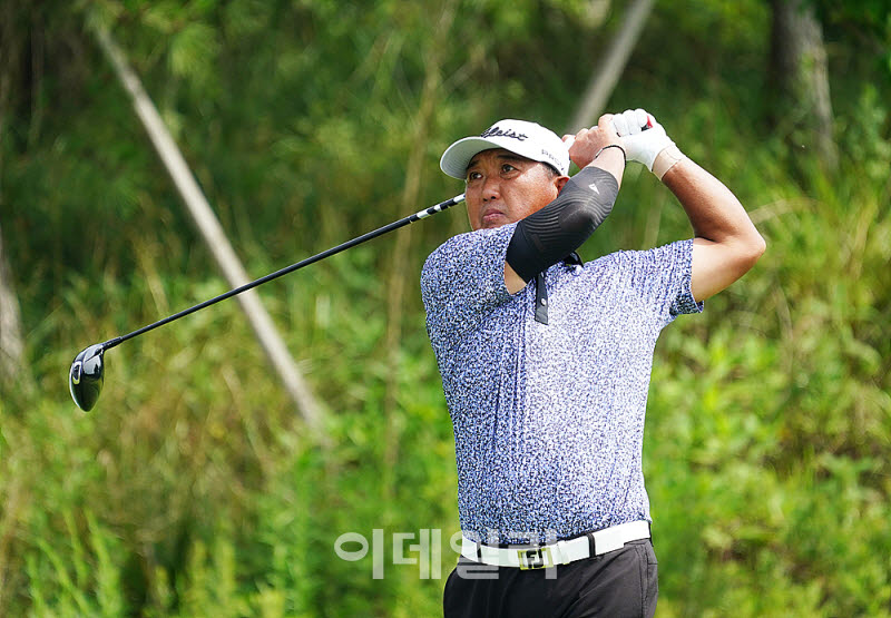 [포토] 모중경, 파워샷으로 우승을 노린다
