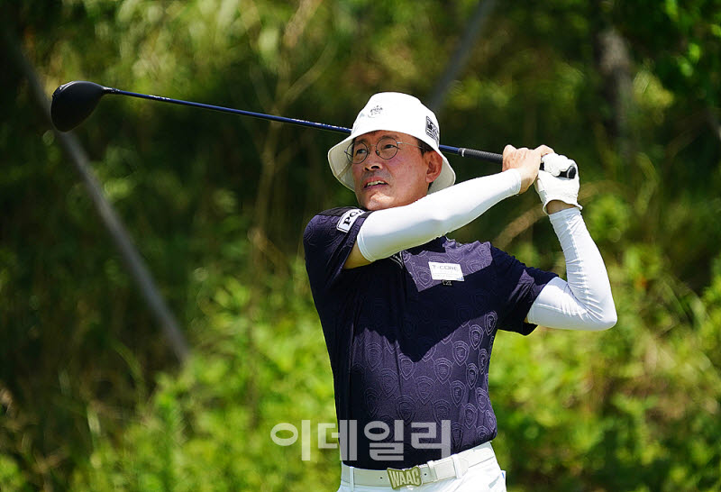 [포토] 타구 방향 살피는 이영기