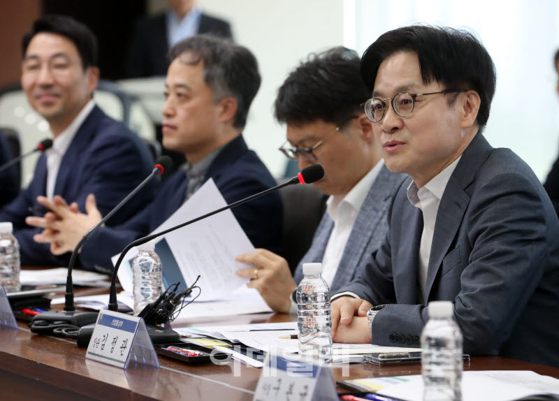 [포토] 민관 합동간담회 발언하는 김정관 산업부 장관