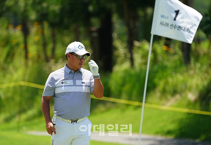 [포토] 남영우, 신중히 살피는 그린