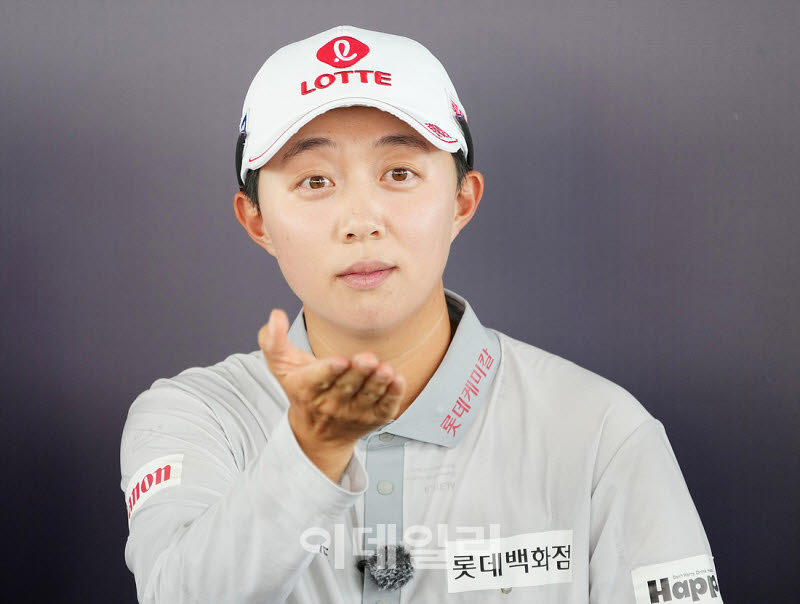 [포토]김효주,메인 카메라는 이쪽이죠