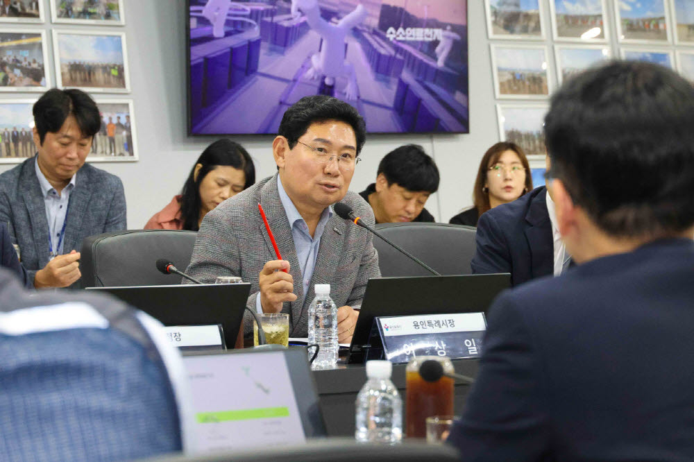 용인 르네상스2.0 여는 이상일, 1호 결재는 '반도체 클러스터'
