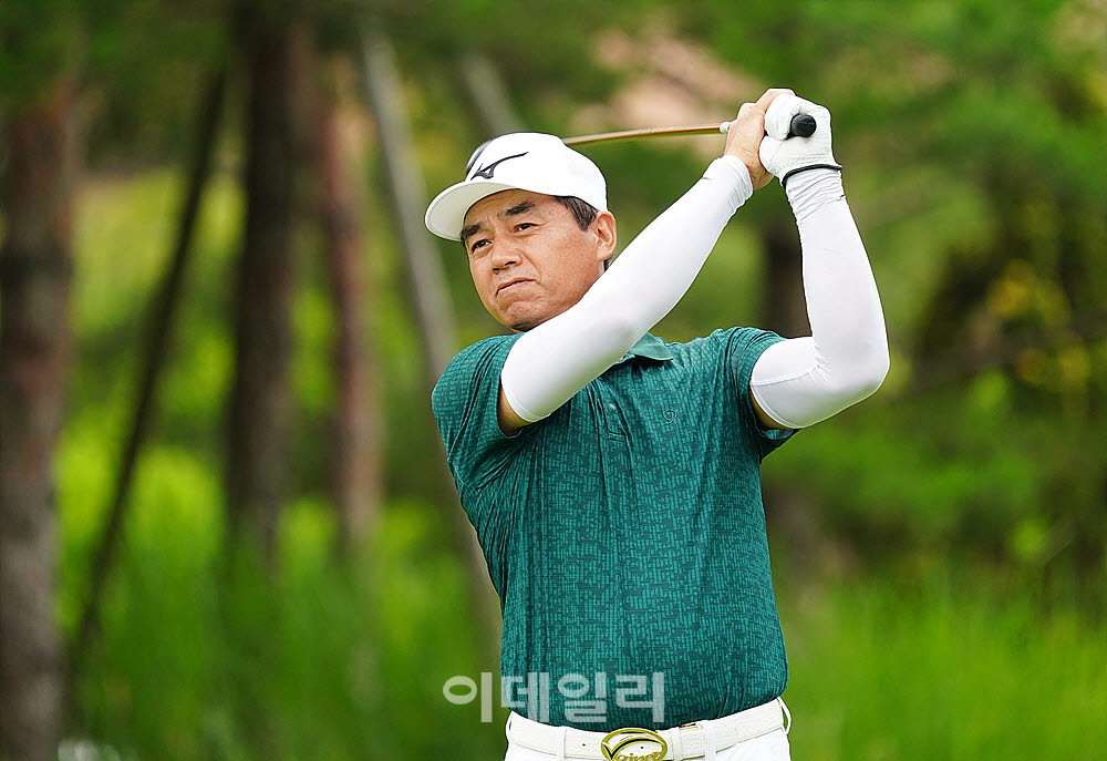 [포토] 신용혁의 티샷