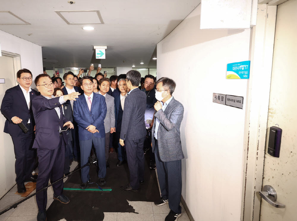 '올공 현장조사' 국조특위 "투표지 247만장 확인…재검표 제안"