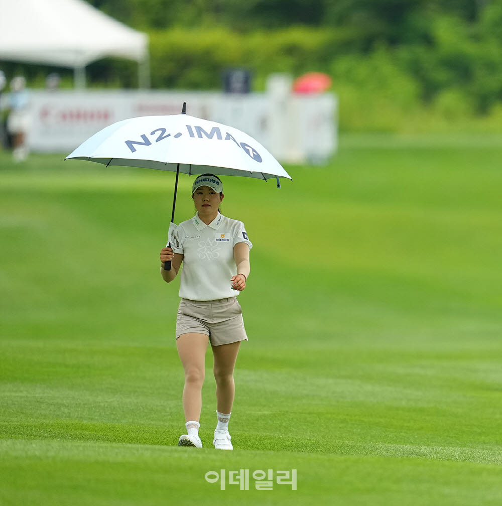 [포토]최정원,반가운 브이 첫 인사