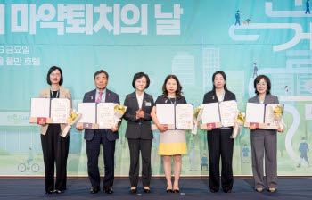 한은영 덕성여대 교수, 국무총리표창 수상