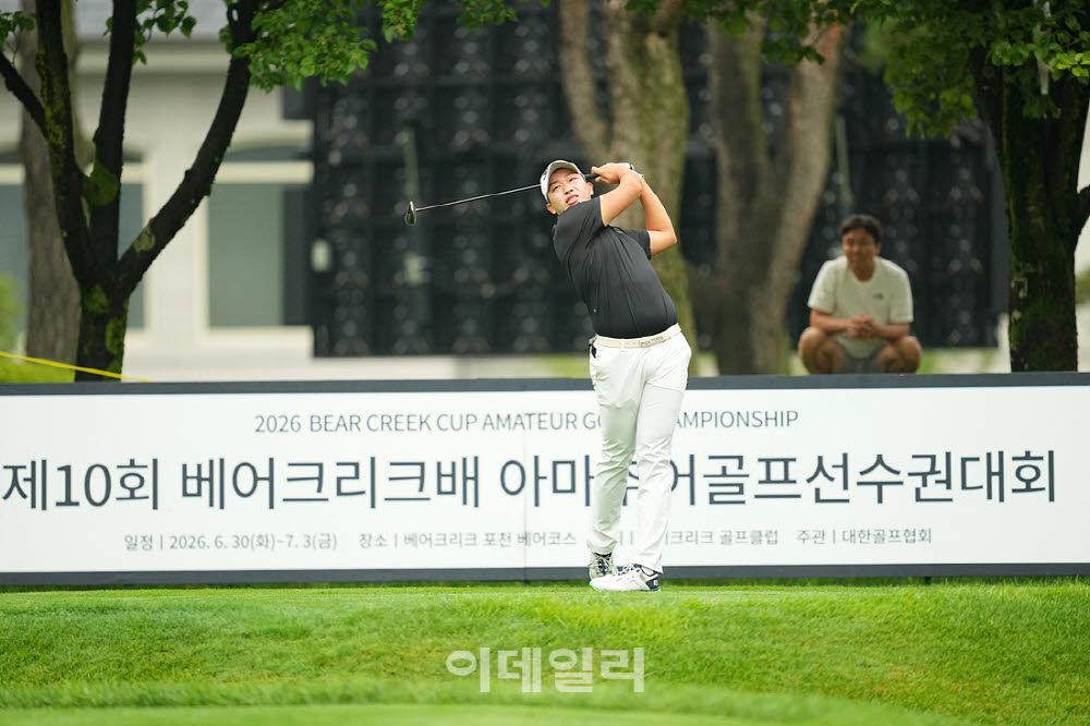 [포토]김윤후,힘찬 첫 티샷