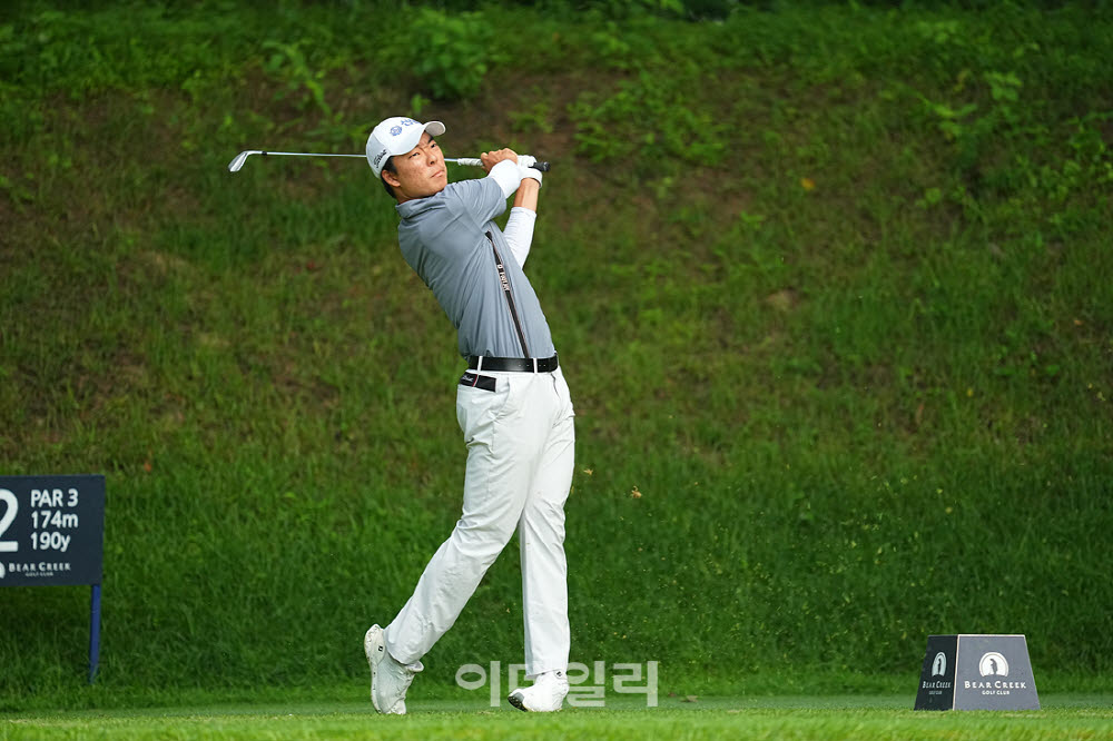 [포토]상현준,홀인원을 향하여