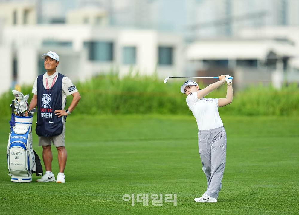 [포토]이다연,핀 옆에 떨어져라