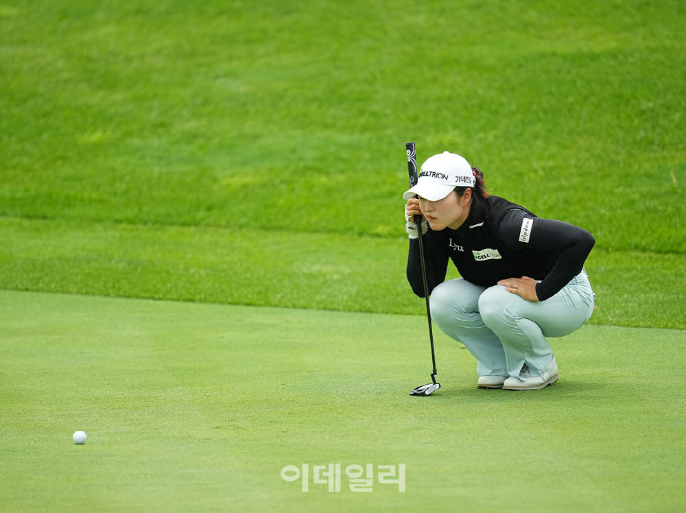 [포토]김서윤,퍼트라인 파악한다