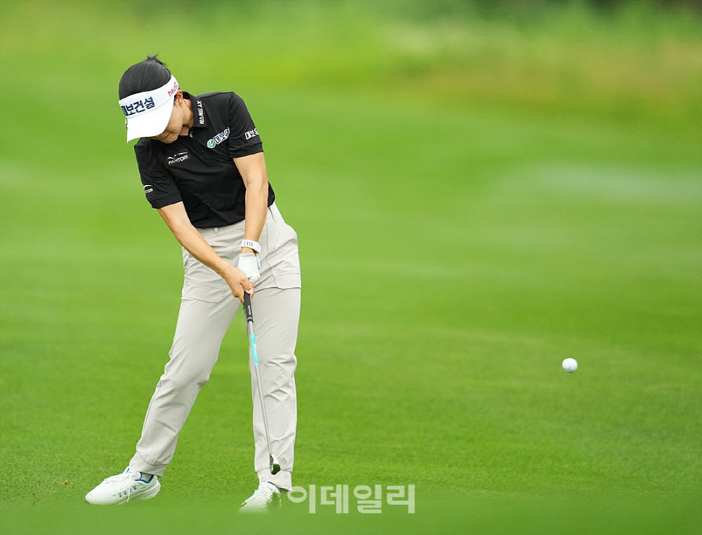 [포토]서어진,완벽 임팩트 자세