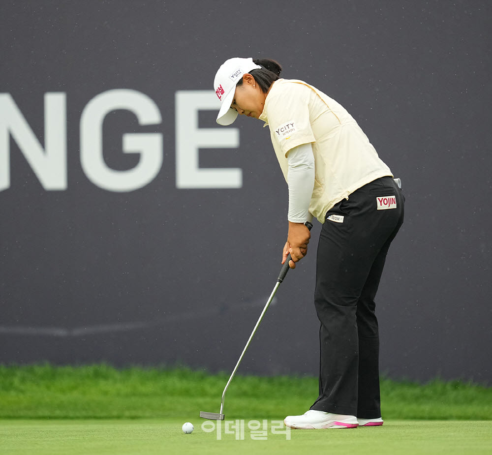 [포토]신다인,버디 들어가라