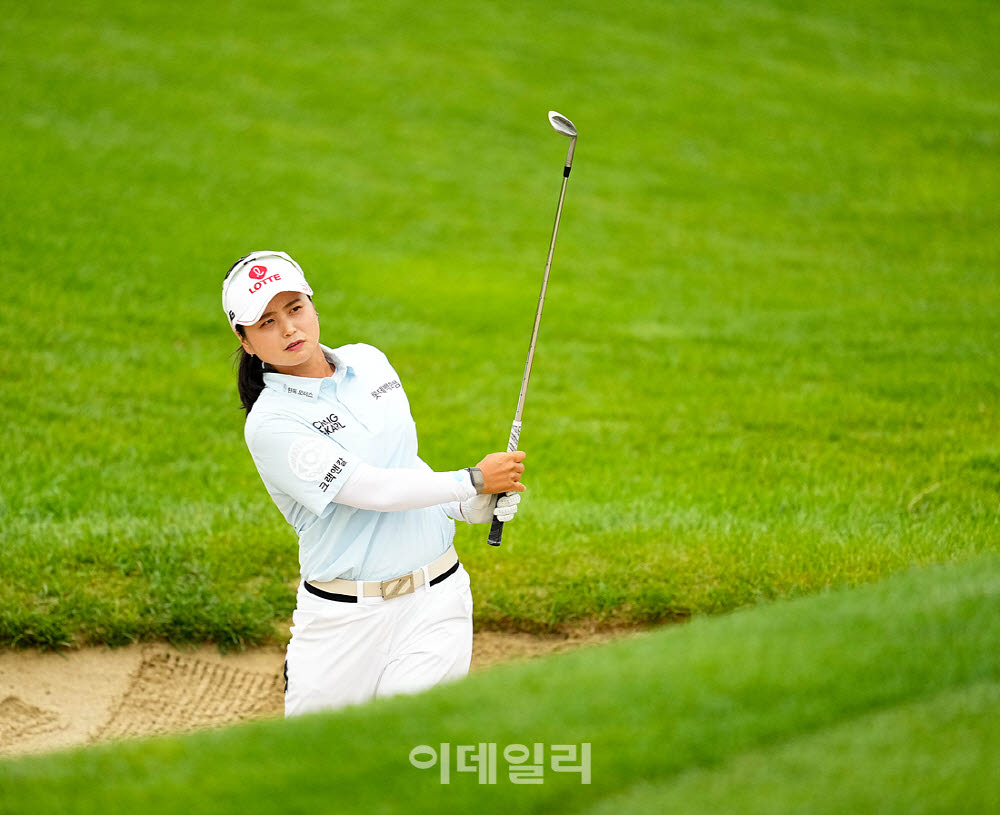 [포토]최혜진,핀 옆에 멈춰라