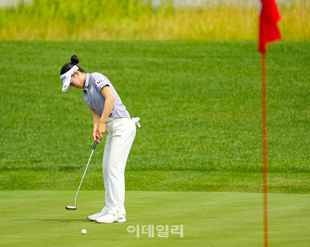 [포토]박민지,먼거리 파 퍼트 들어가라