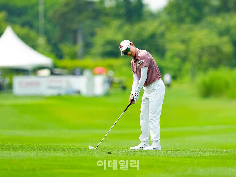 [포토]김효주,공략 방향을 본다