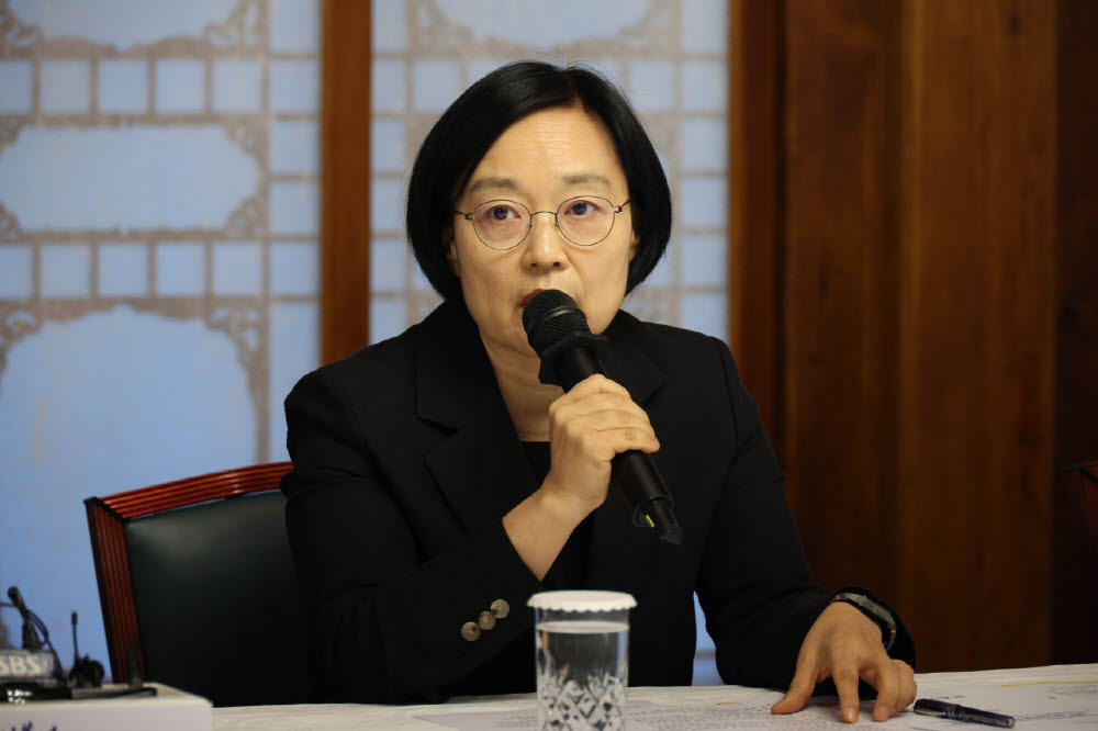[포토]발언하는 한성숙 국무총리