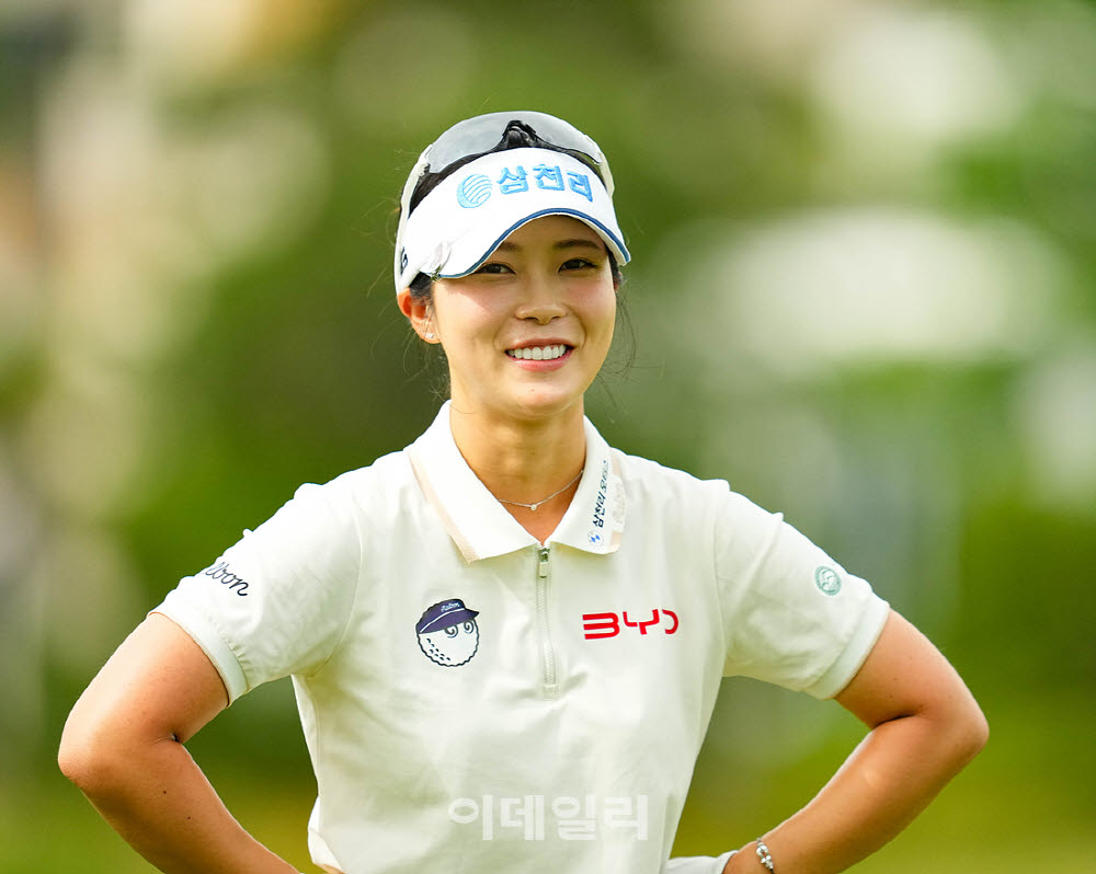 [포토]전예성,최종일 미소 인사