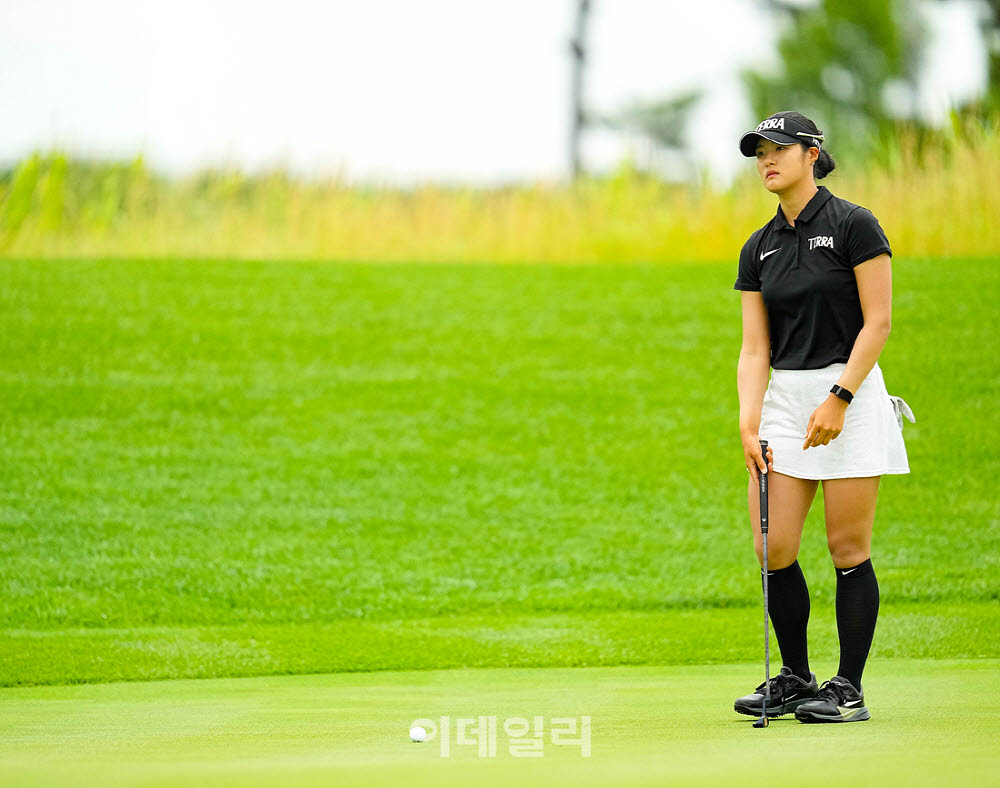 [포토]김민별,차분하게 퍼트를 준비한다