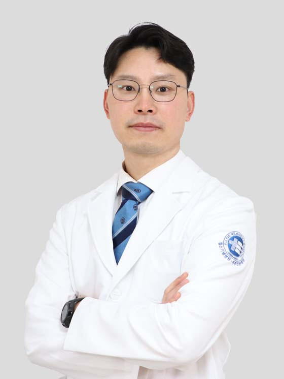 윌스기념병원, 고령 척추 압박골절 환자의 하지 방사통 치료 최소침습 수술법 제시