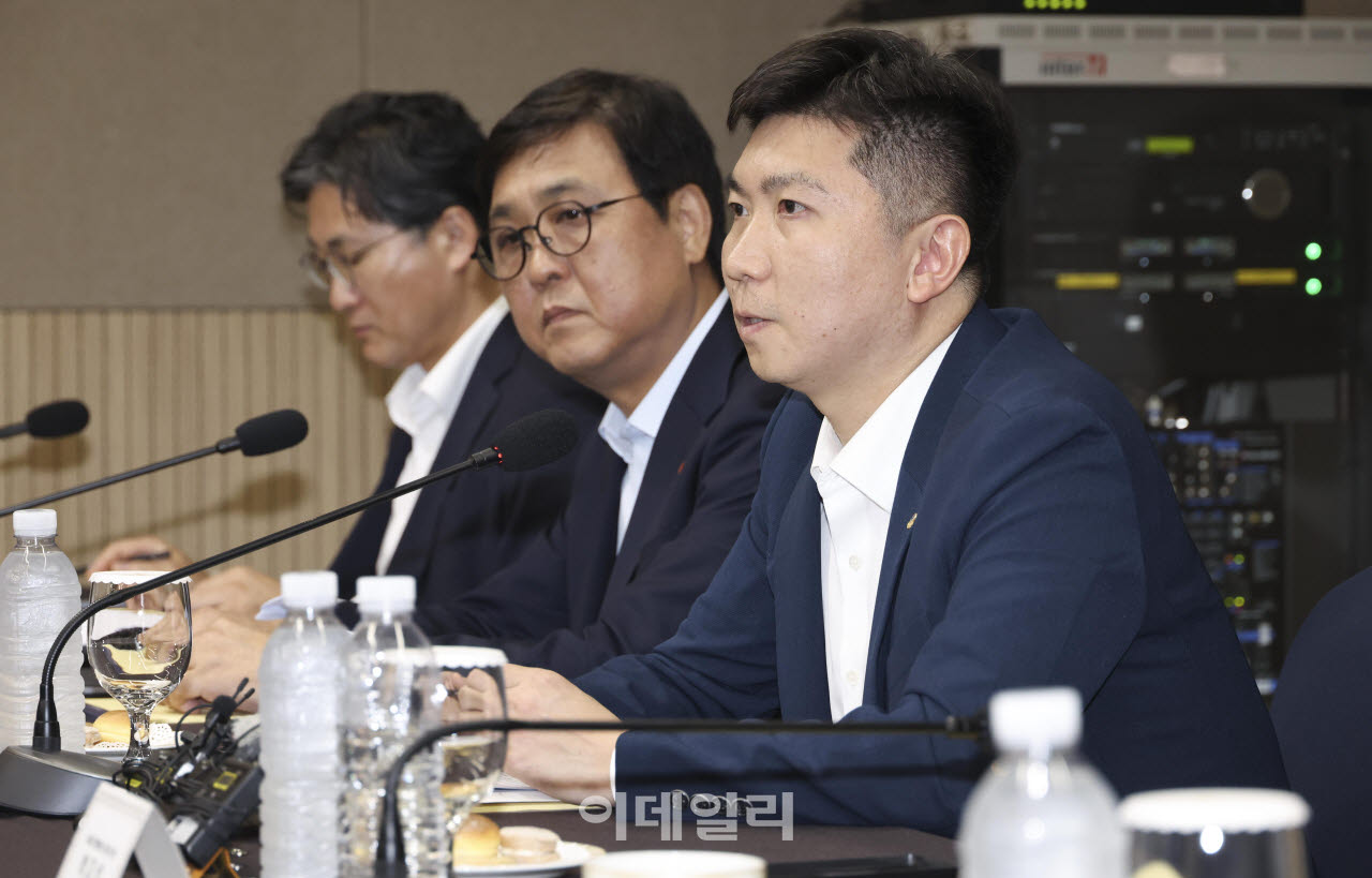 [포토]모두발언하는 유승민 대한체육회장