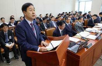 구윤철 “삼전닉스 레버리지 ETF, 문제점 보완·최소화 방안 협의 중”
