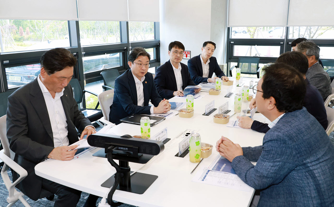 이억원 금융위원장 "광주 AI기업 글로벌 도약, 정책금융으로 뒷받침"