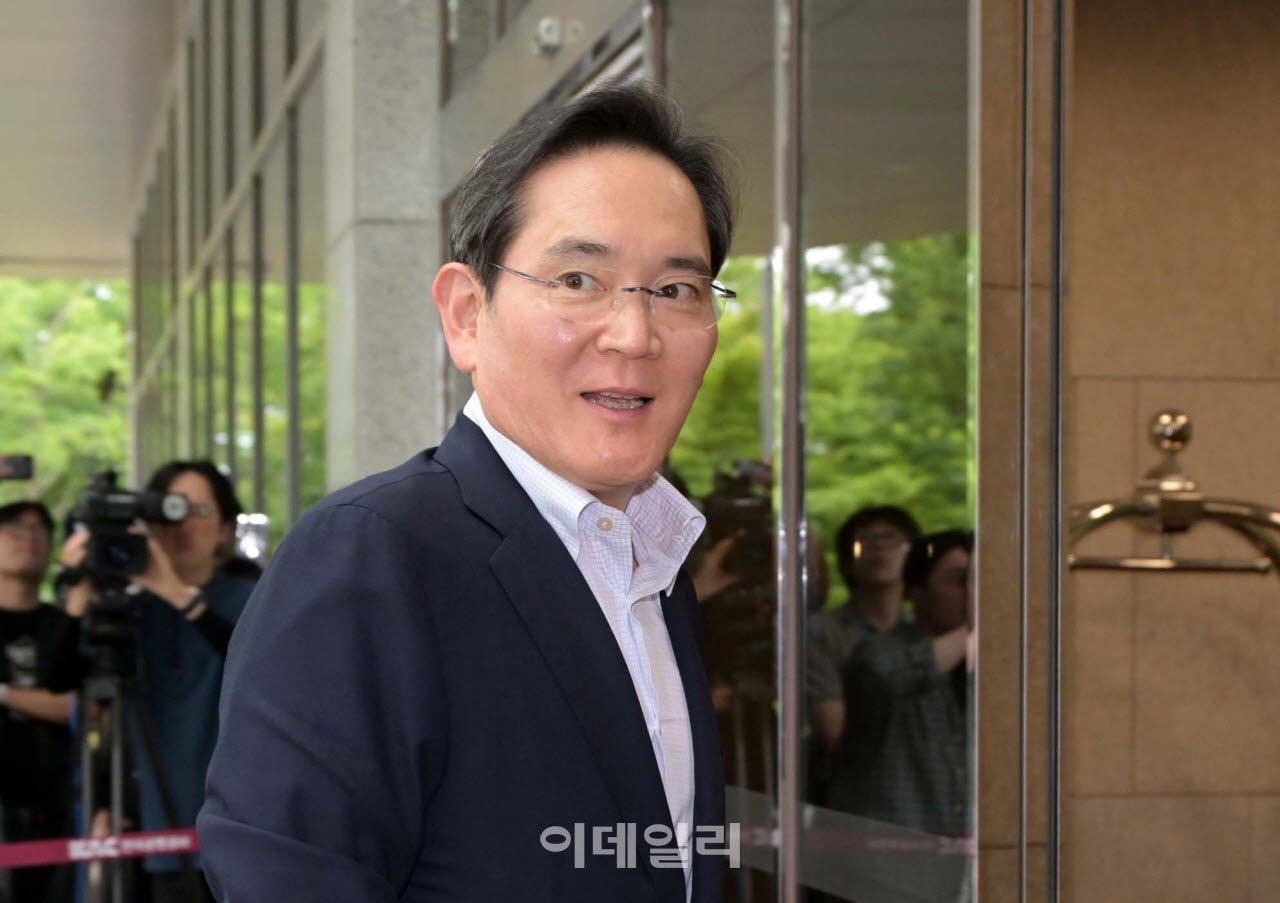 [포토]미국 향하는 이재용 삼성전자 회장