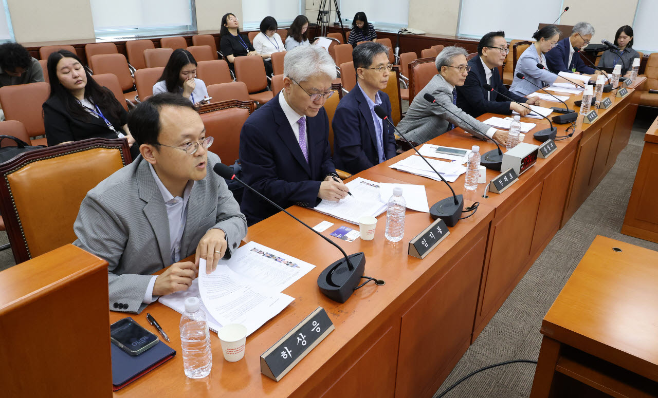 “사전투표 폐지보다 보완”…전문가들, 본투표 이틀제 제안