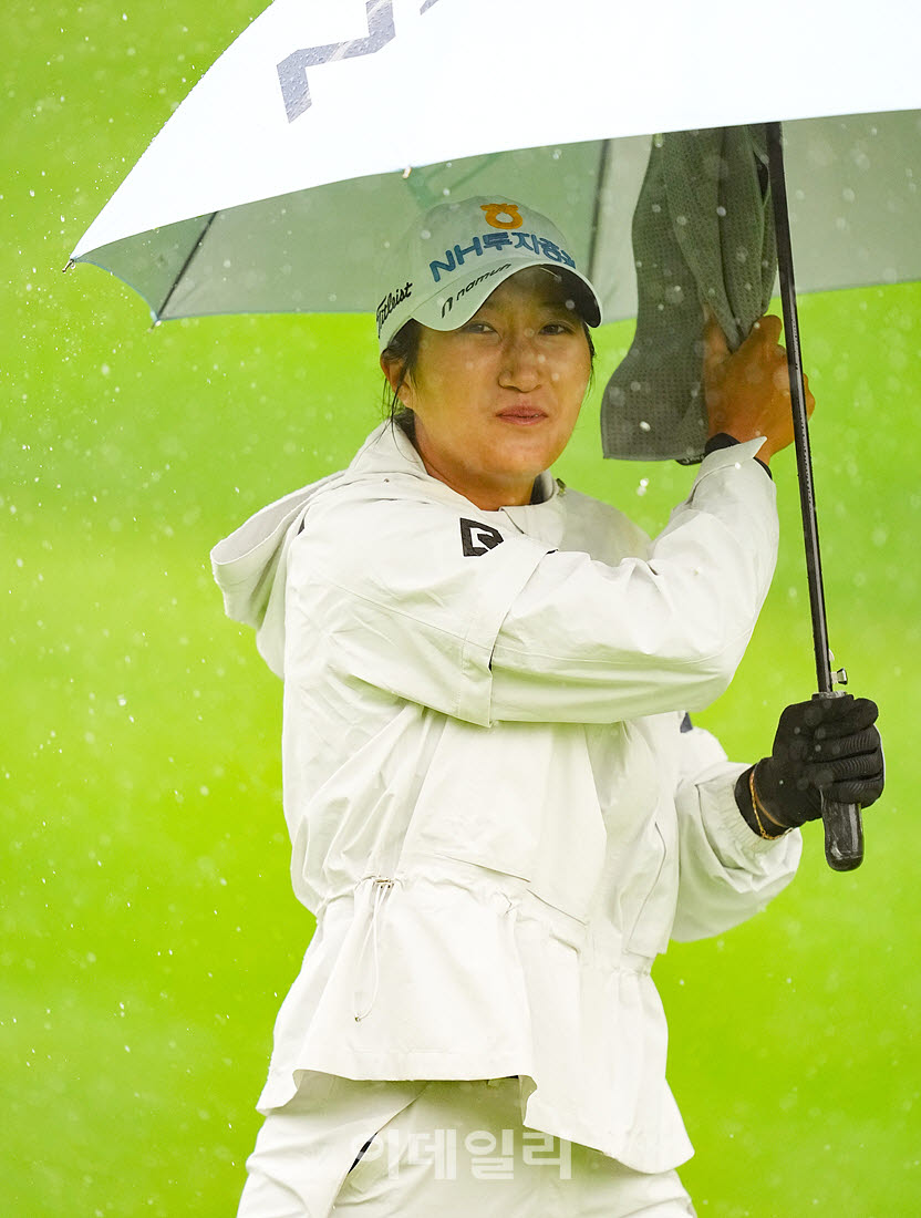 [포토]김시현,미소로 인사해요
