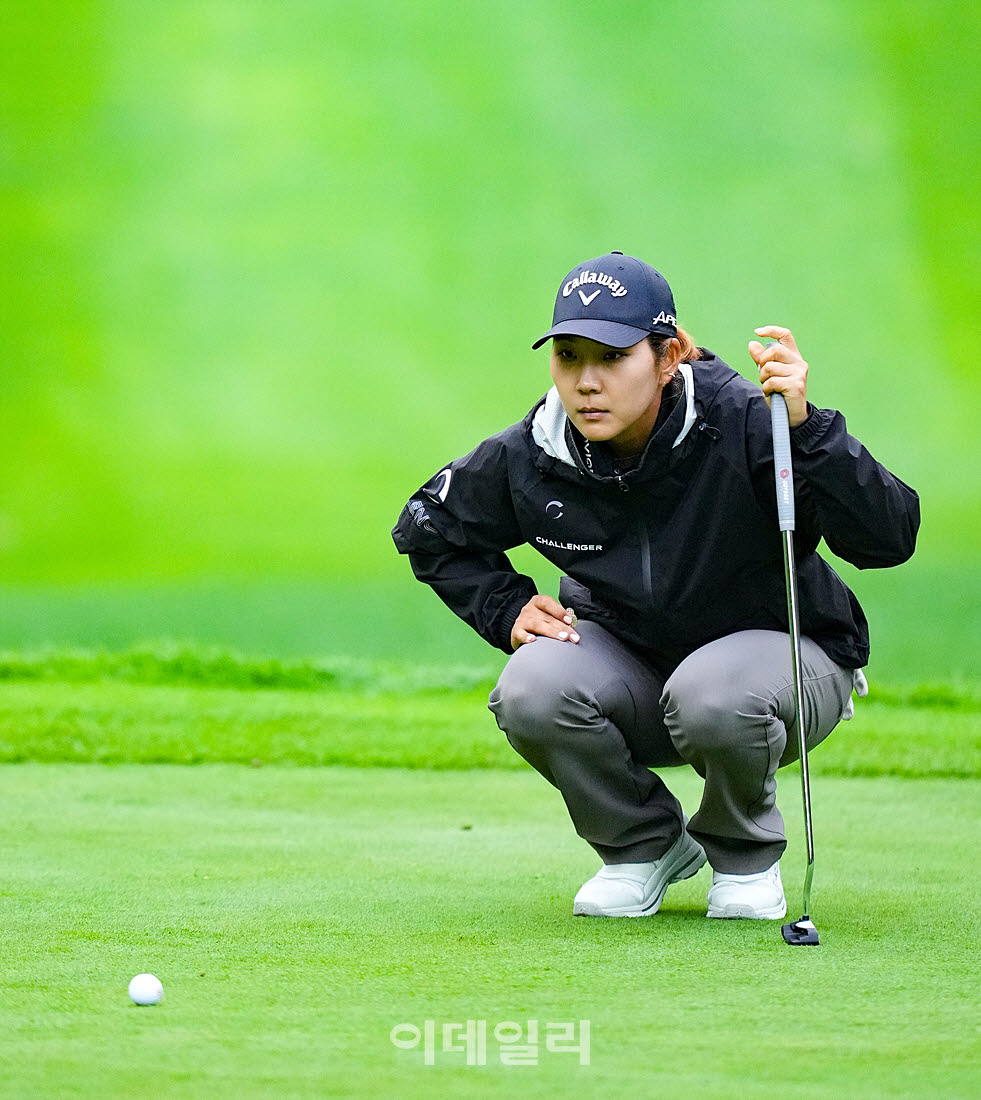 [포토]박단유,버디 노리는 시선