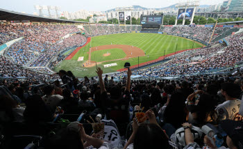 프로야구, 전반기 763만 관중 동원…'역대 최다 신기록'