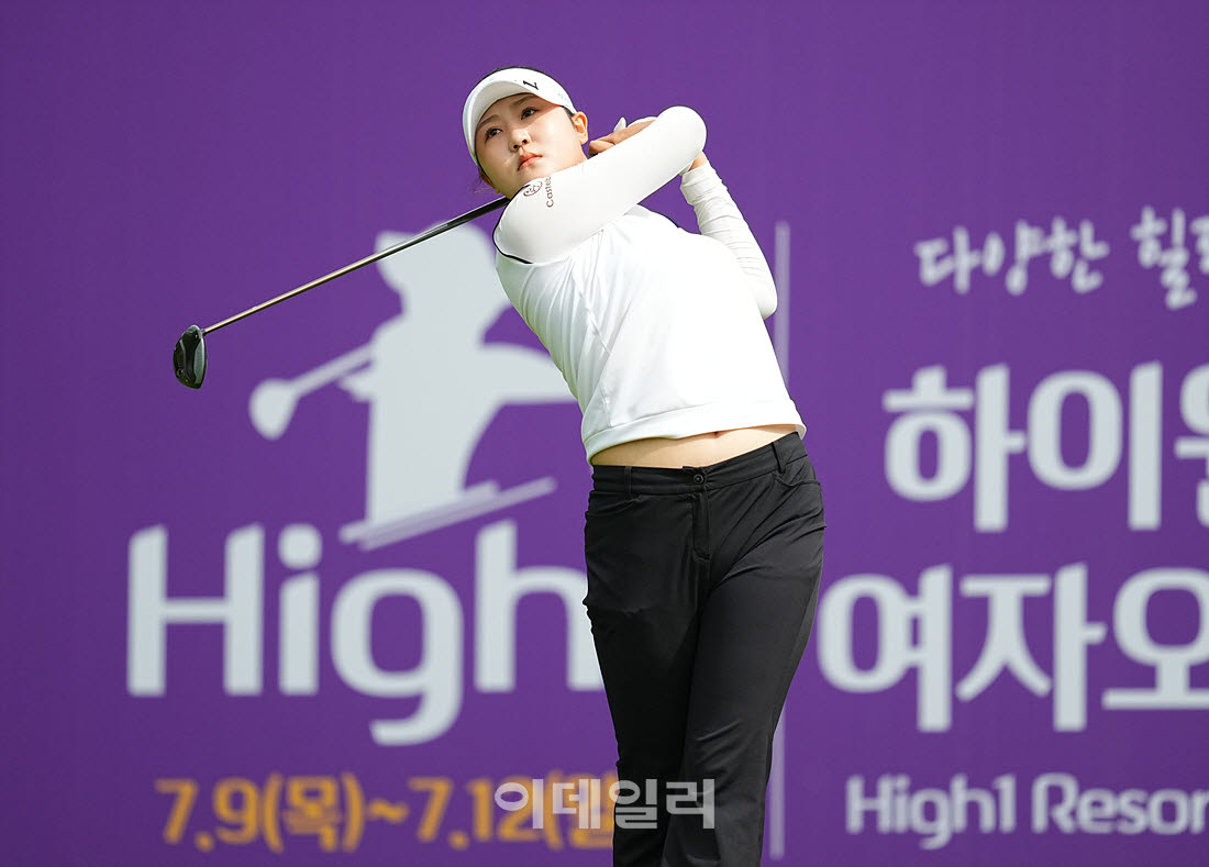 [포토]윤수아,무빙데이 상위권을 노린다