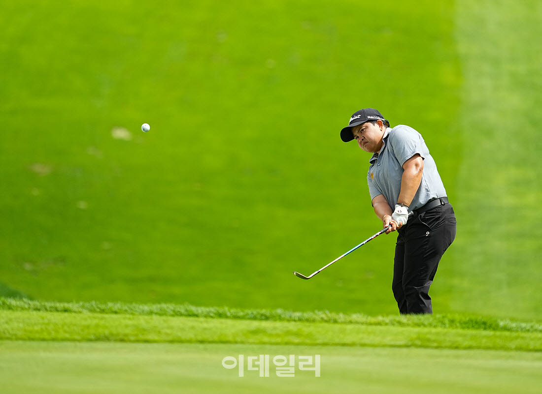 [포토]빳차라쭈타 콩끄라판,노련한 어프로치