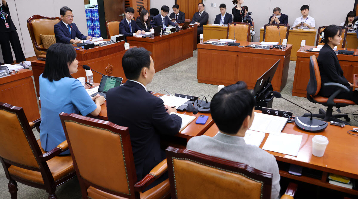 與단독 보완수사권 폐지 첫 심사…"다음주부터 조문 검토"