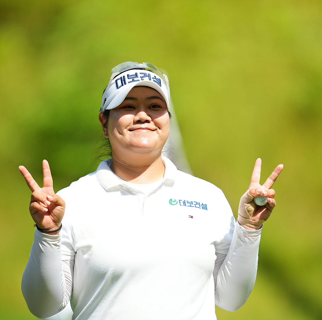 [포토]송은아,첫 버디 성공 쌍브이
