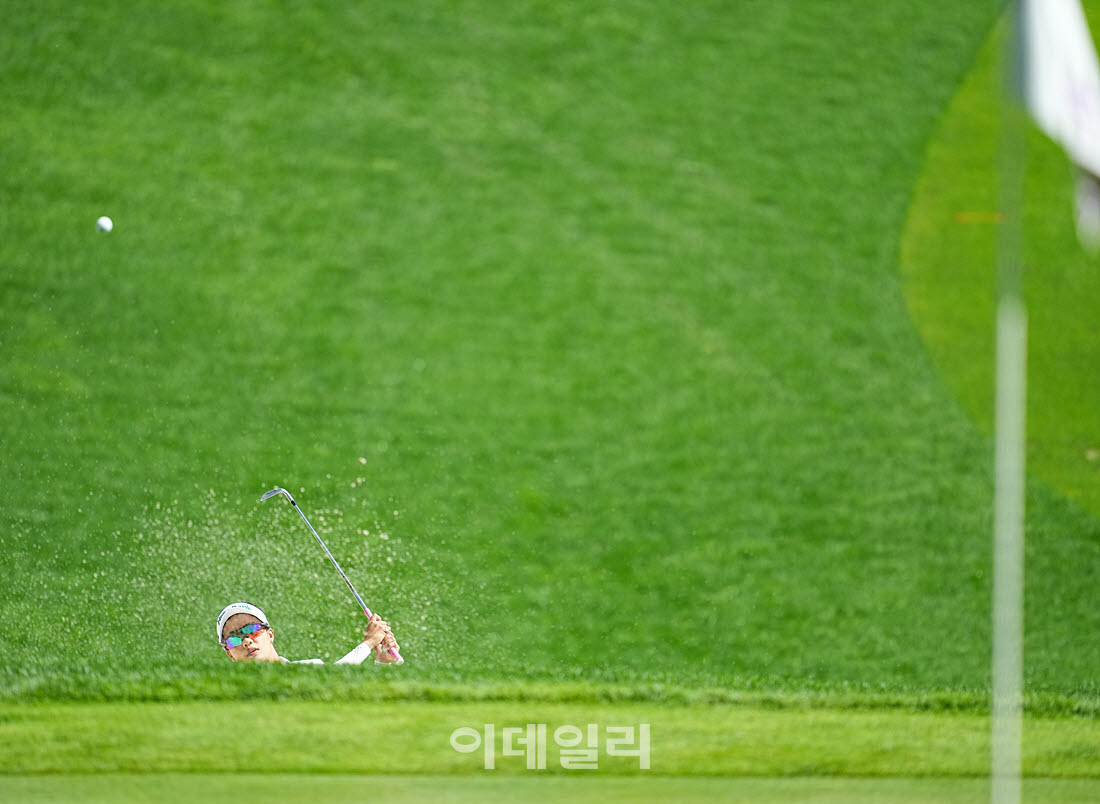 [포토]짜라위 분짠.완벽한 벙커샷