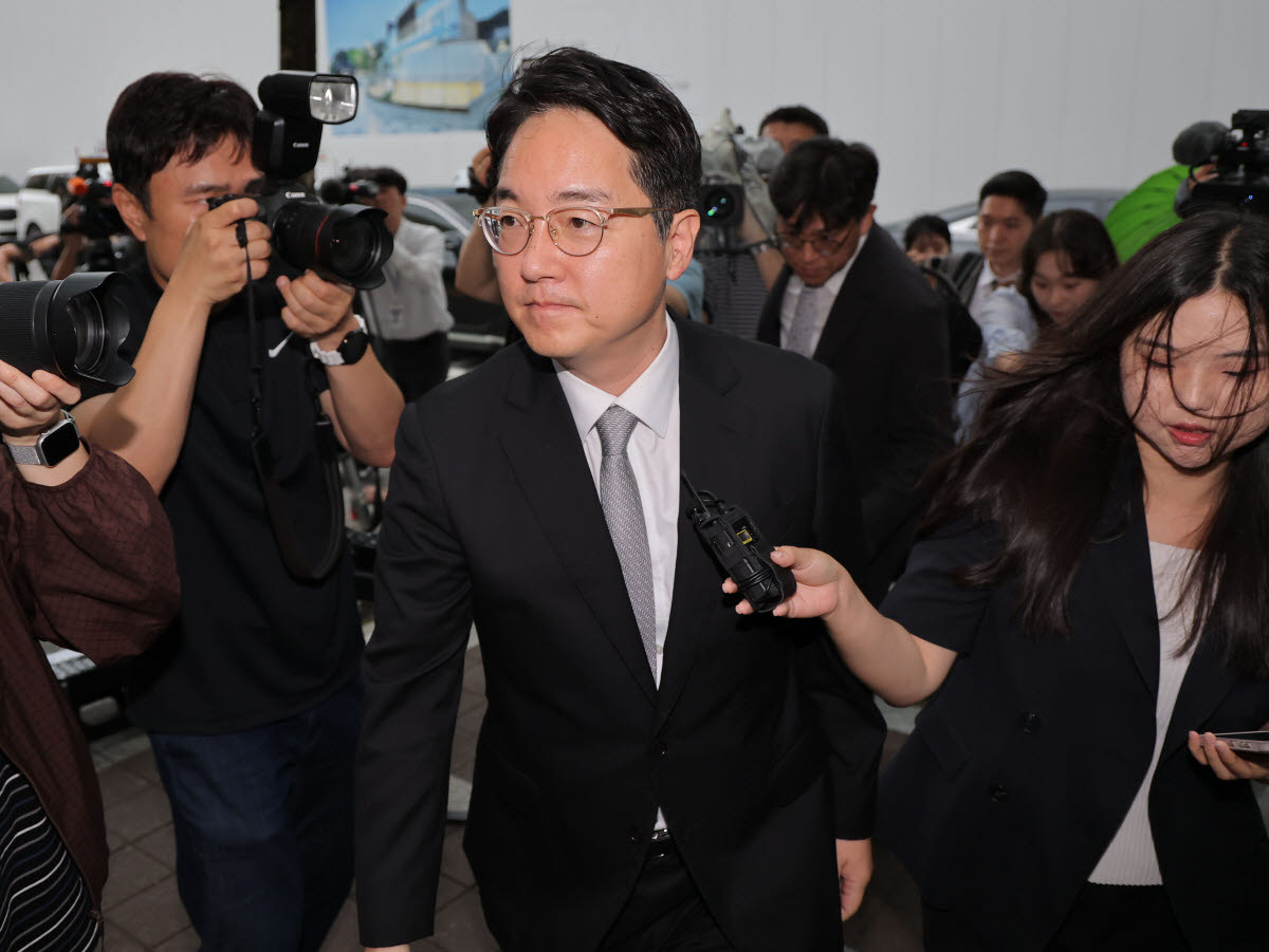 [속보]종합특검, 심우정 전 검찰총장 구속영장 청구