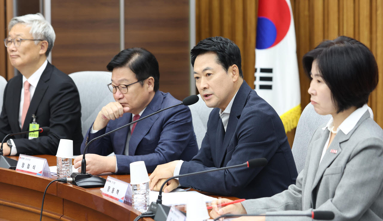[포토]인사말하는 장동혁 대표