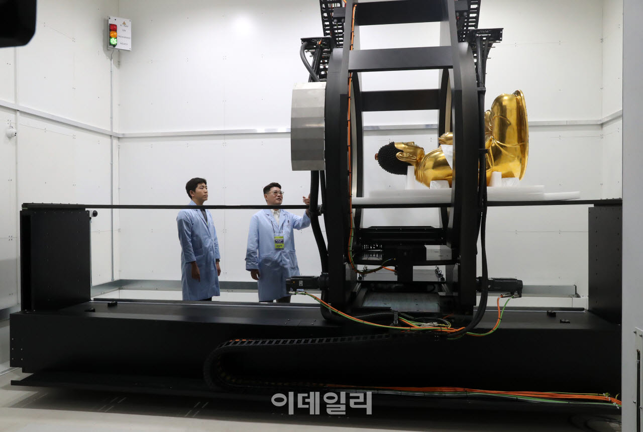 [포토] CT촬영하는 대형 문화재
