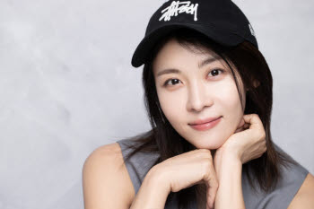 하지원부터 스파이더맨까지…LG, 잠실 4연전 ‘시구 릴레이’