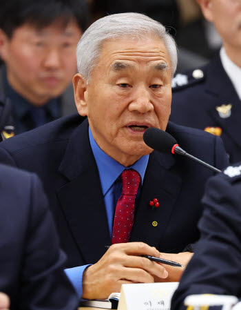 ‘보수 원로’ 이재오 “당 점점 망해, 하루라도 빨리 정신 차려라” 장동혁 비판